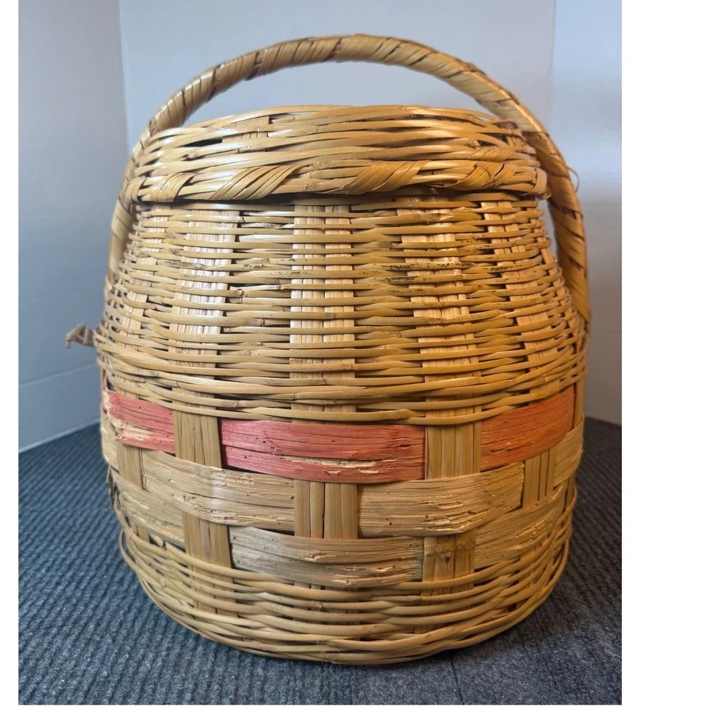 Vintage Woven Wicker Basket with Lid and Handle Round Natural Pink Accent 14in